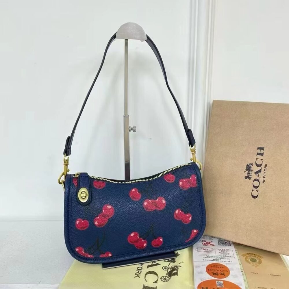 Coach sling 1 - Image 8